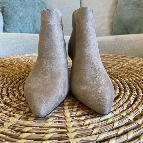 Bella Vita Women’s Tan Suede Dress Bootie Ankle Boot Sz-8 - Picture 7 of 14